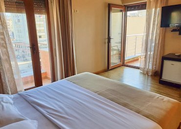 Hotel Nais, Durres