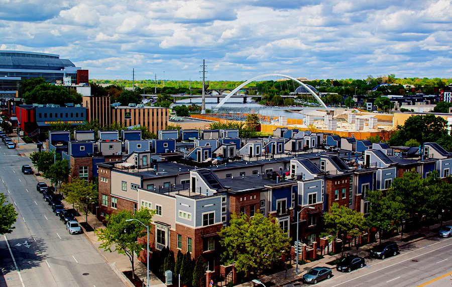 Des Moines. Iowa